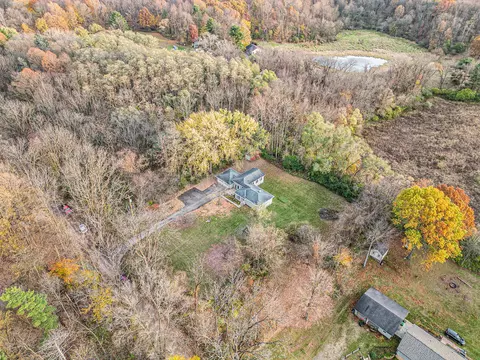 1950 Harrah Rd, Niles, MI 49120