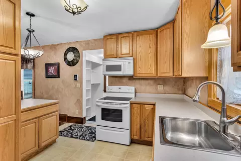 556 Orange St, Jackson, MI 49202 photo 14