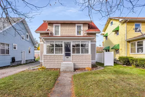 556 Orange St, Jackson, MI 49202