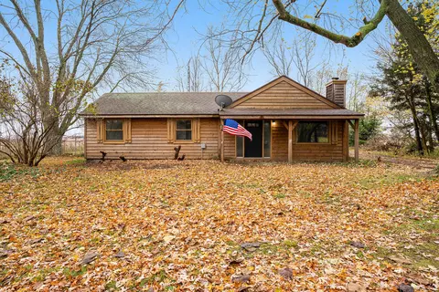 10214 Quincy St, Zeeland, MI 49464