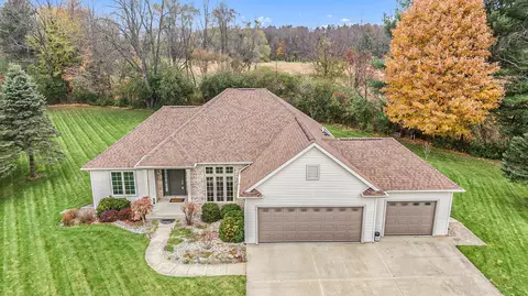 166 Pinehurst Ln, Battle Creek, MI 49015