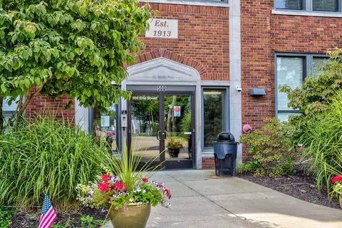 500 Erie St #112, South Haven, MI 49090