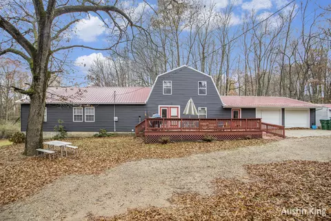 3240 Mckibben Rd, Delton, MI 49046