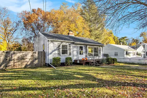 3404 Random Rd, Kalamazoo, MI 49004