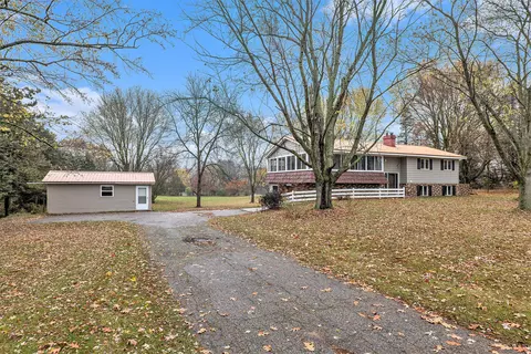 4420 County Farm Rd, Greenville, MI 48838