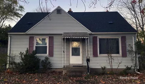 719 32nd St SW, Wyoming, MI 49509