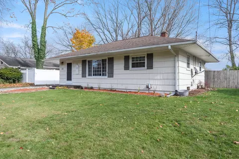 2663 Fairway Dr, Jackson, MI 49201 photo 2