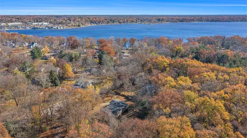 7911 Cook St, Montague, MI 49437