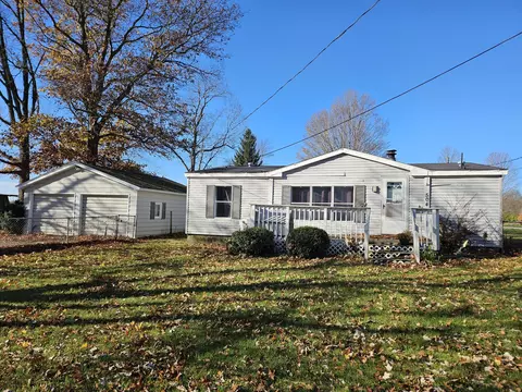 504 Oak St, Athens, MI 49011