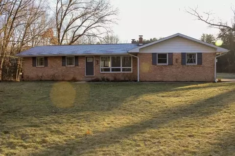 2135 S 13th St, Niles, MI 49120