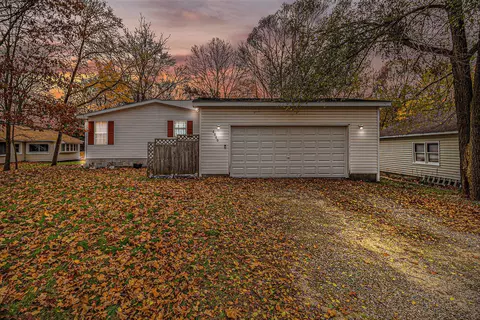 4849 Whitney St, Montague, MI 49437
