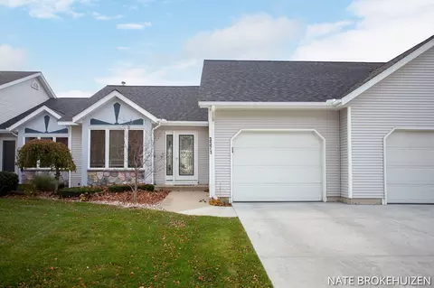 3371 Starboard Dr, Holland, MI 49424
