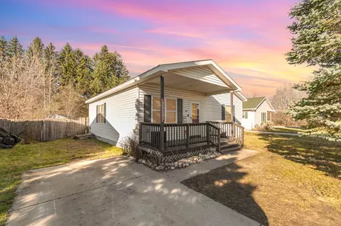 410 W Bosley St, Alpena, MI 49707