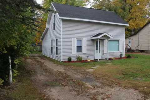1174 E James St, White Cloud, MI 49349 photo 2
