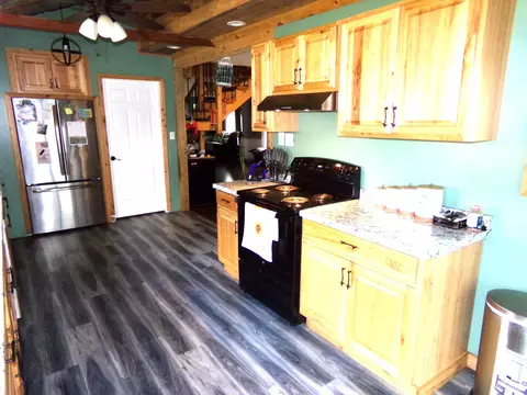 860 E Central Rd, Quincy, MI 49082 photo 9