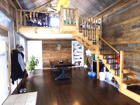 860 E Central Rd, Quincy, MI 49082 photo 5