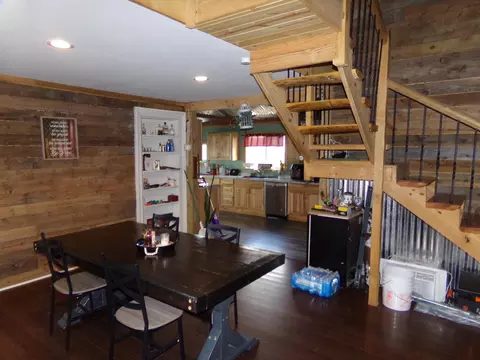 860 E Central Rd, Quincy, MI 49082 photo 7
