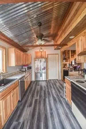 860 E Central Rd, Quincy, MI 49082 photo 11