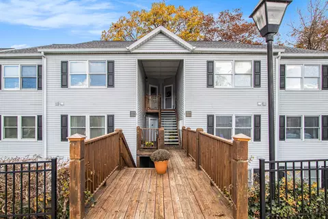 2210 Parkview Ave, Kalamazoo, MI 49008