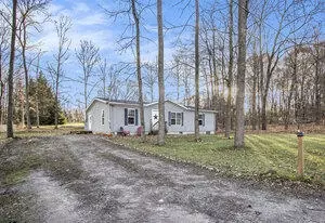 107 Cardinal Dr, Coldwater, MI 49036