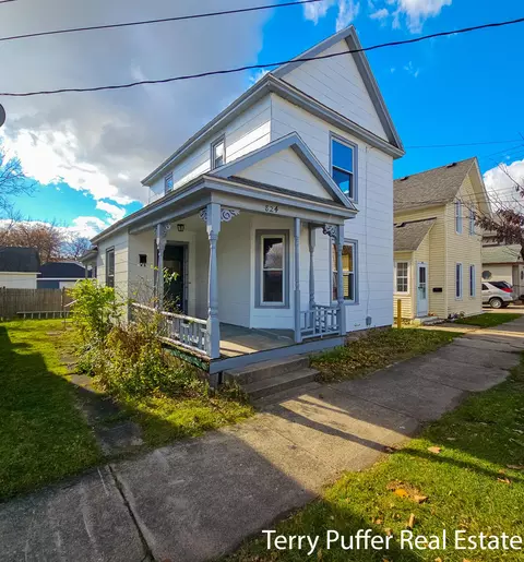 824 5th St NW, Grand Rapids, MI 49504