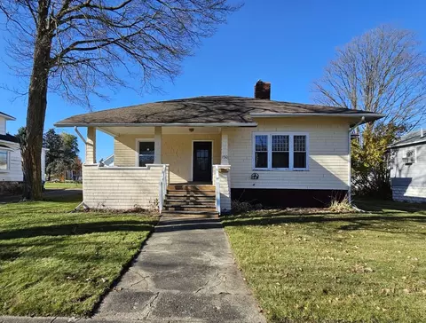 130 S Walker St, Bronson, MI 49028