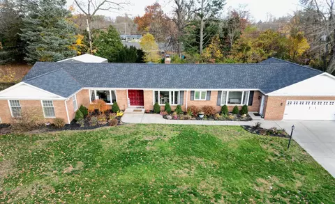 1011 East St, Three Rivers, MI 49093