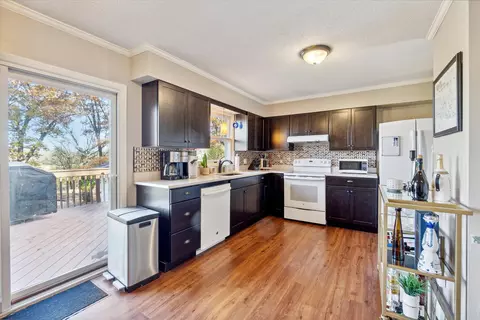 1010 Oakridge Dr, Jackson, MI 49203 photo 17