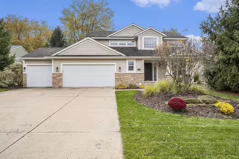 3442 Mason Ridge Dr NE, Grand Rapids, MI 49525