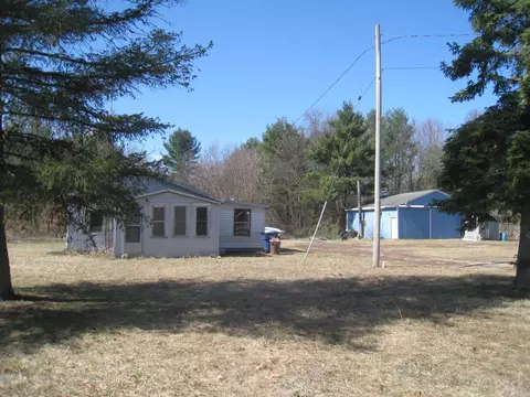 425 S Hilton Park Rd, Muskegon, MI 49442