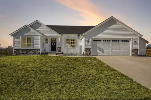 324 Miller Dr, Caledonia, MI 49316