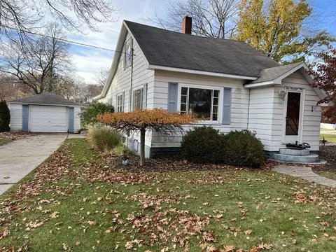 1009 N James, Ludington, MI 49431