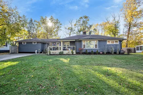 310 S Smith St, New Buffalo, MI 49117