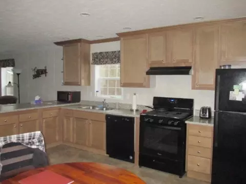 1264 106th Ave, Plainwell, MI 49080 photo 9