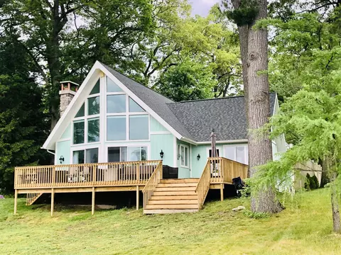 6195 W Lake Rd, Twin Lake, MI 49457