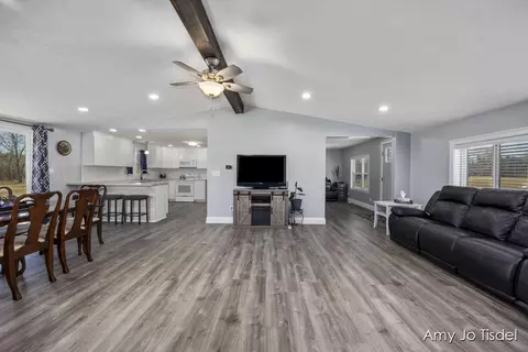 6834 Dever Dr, Belding, MI 48809 photo 5