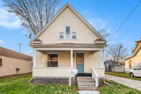 138 Pearl St, Charlotte, MI 48813