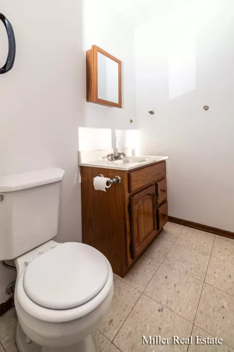 3721 Eckert Rd, Freeport, MI 49325 photo 14
