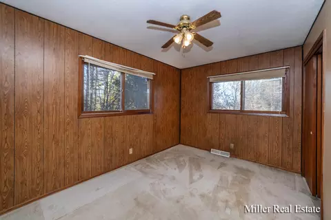 3721 Eckert Rd, Freeport, MI 49325 photo 9