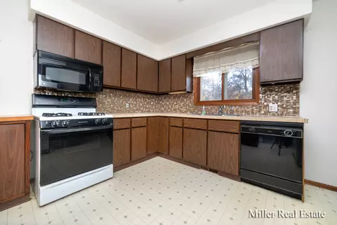 3721 Eckert Rd, Freeport, MI 49325 photo 22