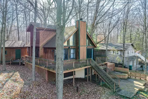 11299 Alpine Rd, Canadian Lakes, MI 49346