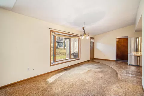 158 4th St, Plainwell, MI 49080 photo 3
