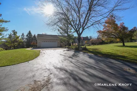 7699 108th St, Middleville, MI 49333