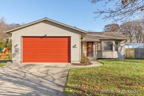3324 Statesman Ct NE, Grand Rapids, MI 49525