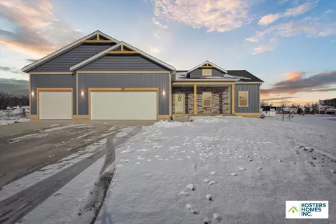 281 Katie Dr, Grand Rapids, MI 49534