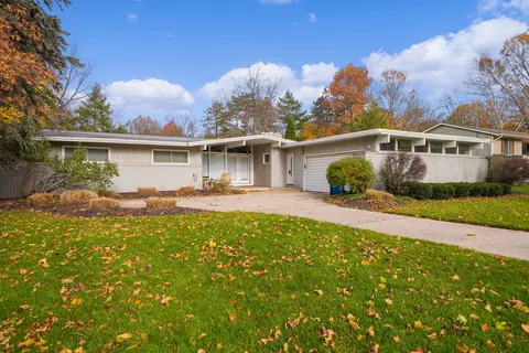 2179 Marlacoba Dr, Holland, MI 49424