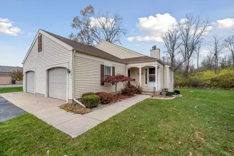 2742 Walden Woods Blvd, Jackson, MI 49201