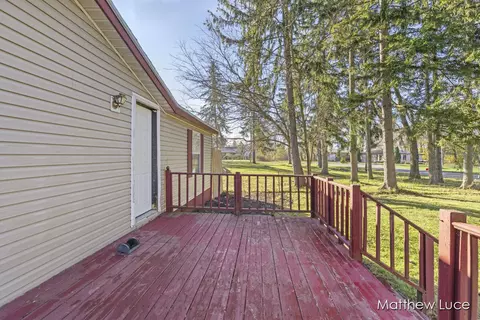 803 S Parker St, Crystal, MI 48818 photo 6