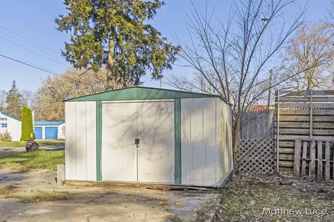 803 S Parker St, Crystal, MI 48818 photo 32