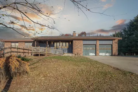 4650 Moon Lake Rd, Jackson, MI 49201